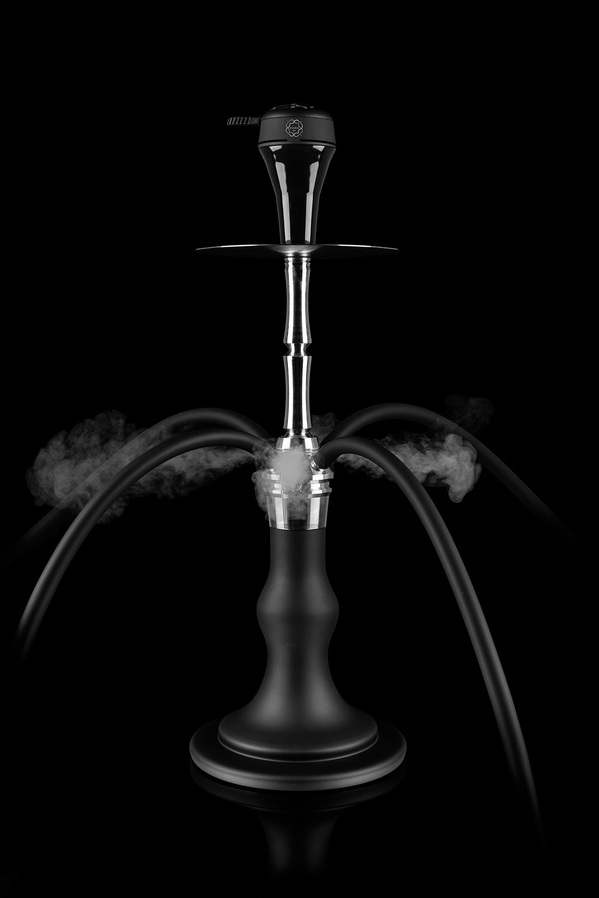 Schwarze AEON Shisha mit 4 schläuchen